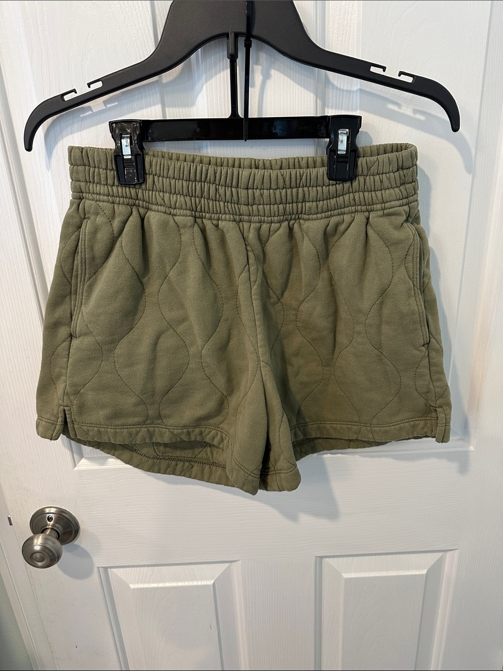 Abercrombie & Fitch Olive Quilted Athletic Shorts